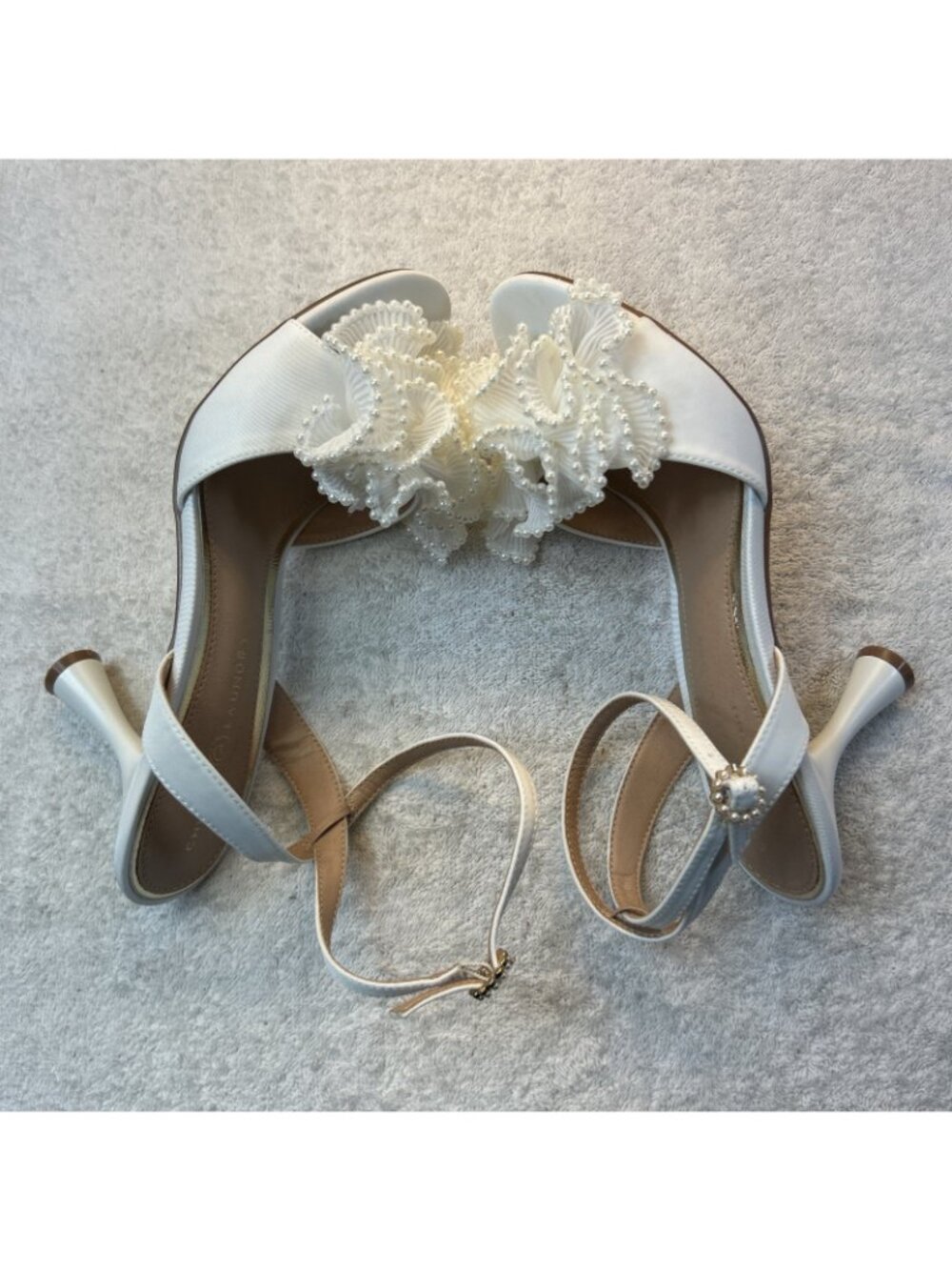 Chinese Laundry Jovie SZ 9.5 White Heels Wedding Ruffle PeepToe Ankle Strap New - Picture 3 of 9